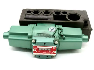 NEW NUMATICS 12DSA611KA SOLENOID VALVE 120V 50/60HZ .17AMP