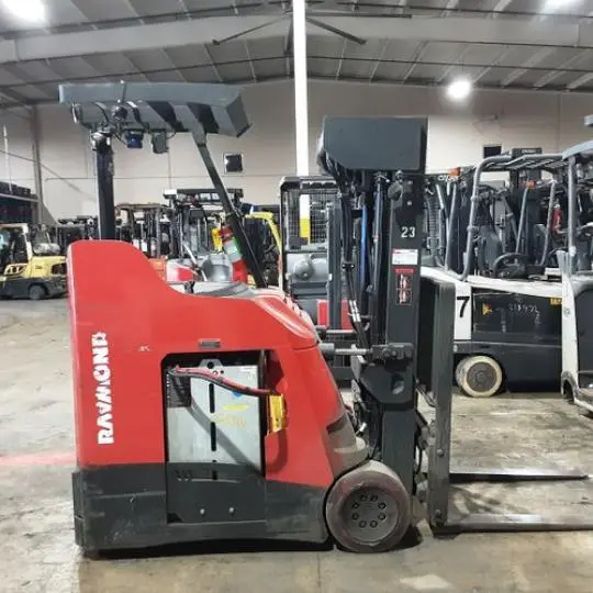 Used 2021 RAYMOND 425-C40QM 3-Wheel Stand up Electric Counterbalance Forklifts | Russell Equipment #724587