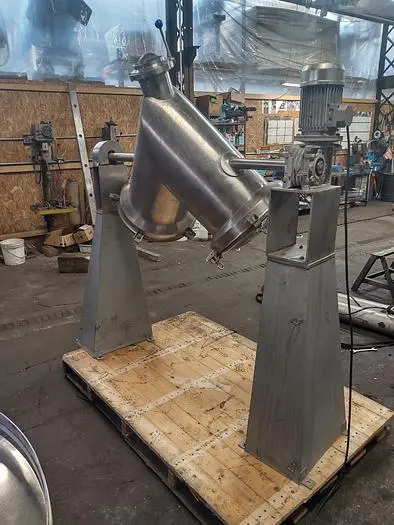 Used 3 CUFT TWIN SHELL BLENDER  SS _UNKNOWN_ Agitators, Blenders, Mixers | Save on Equipment #420627