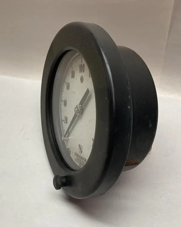 New | in-Stock ASHCROFT 0-200PSI Universal Pressure Meters Ohio US | Surplus Asset Holdings #1242090