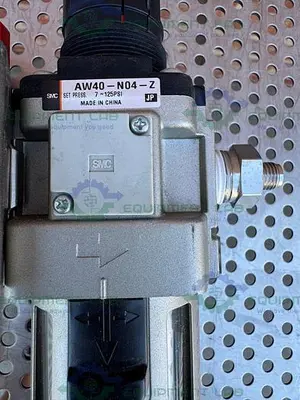 USED SMC AW40-N04-Z FILTER REGULATOR 7-125 PSI W/ SMC VHS40-N04-RZ PRESSURE VALVE