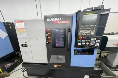2014 DOOSAN LYNX 220A CNC Lathes | Toolquip, Inc. (1)