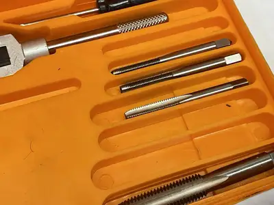 1011-0005 Tap & Die Set 3mm-12mm MISSING PARTS