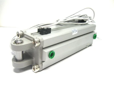 NEW SMC CDQ2D50-150DC-A73Z