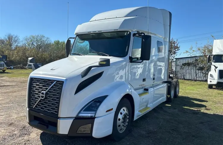 Used 2020 VOLVO _UNKNOWN_ Misc Trucks Arkansas US | Mitsubishi HC Capital America #336850