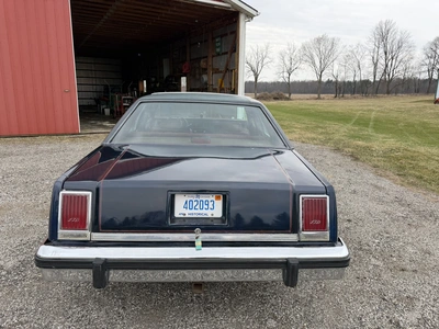 USED 1981 FORD CROWN VICTORIA