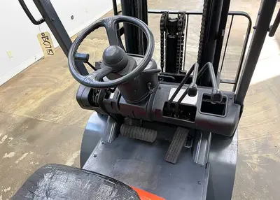 USED 1998 TOYOTA 42-6FGCU30