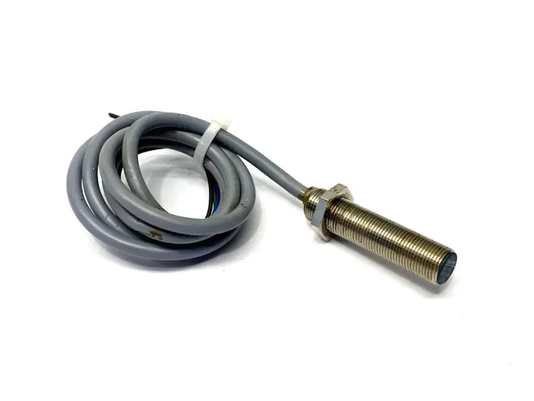 Used Balluff Inductive Proximity Sensor BES0001 MISSING HEX NUT Proximity Sensors Michigan US | Maverick Industrial Sales #1389769