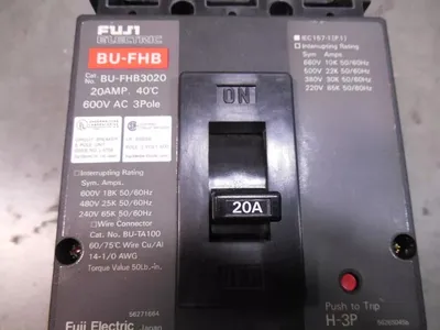 Fuji Electric BU-FHB3020 Circuit Breaker 20 Amps 600VAC Used