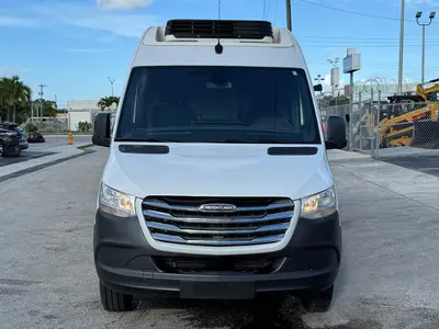 Used 2019 FREIGHTLINER SPRINTER 3500 Tractors & Trailers Florida US | Truck and Van Outlet #1506260