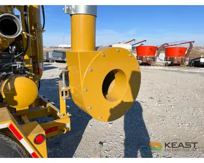 Used CHRISTIANSON _UNKNOWN_ Sweeper/Vacuum Iowa US | Keast Enterprises #1360151