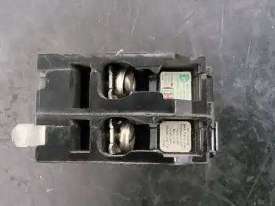 Used SQUARE D QOB230 Switchgears British Columbia CA | Lenmark #242977