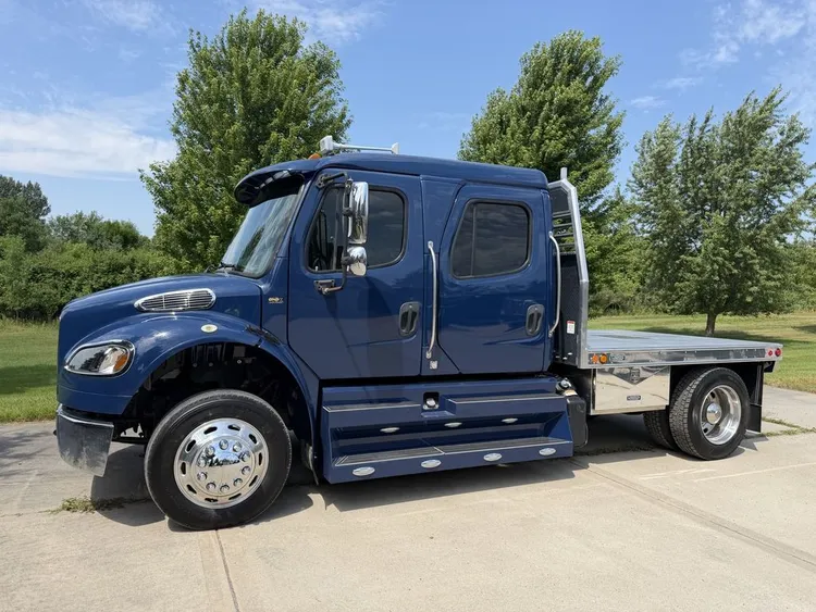 Used 2016 FREIGHTLINER SPORT CHASSIS FLATBED Flatbed Trucks Minnesota US | Carco Truck & Equipment #1514015