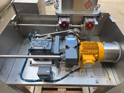2009 FREWITT MF-3 Granulátory, mlýny a sferonizéry | Perry Equipment (9)
