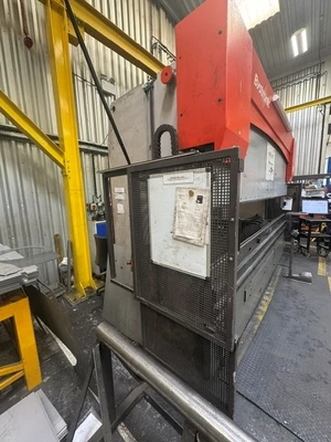 Used 2006 BYSTRONIC BEYELER PR 150 (PRESSURE REFERENCE) Press Brakes GB | Zebra Worldwide Machinery #1327837