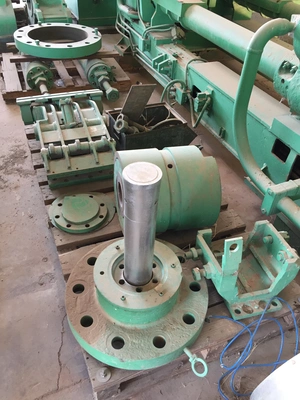 700 Ton Loewy Extrusion Press; 4 1/2" x 16" Billet