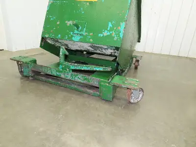 Roura Self Dumping Hopper 3/4 Yard Forklift Steel Dumpster 63x38x39"