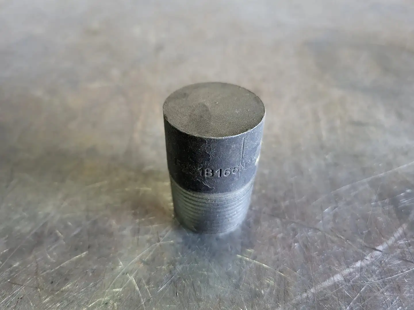 1" Threaded Round Head Plug, B16, 6M, JD/A350LF2C1