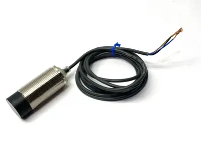 New | in-Stock Omron Inductive Proximity Sensor 3-Wire M30 10-30VDC 2m Proximity Sensors Michigan US | Maverick Industrial Sales #1391844
