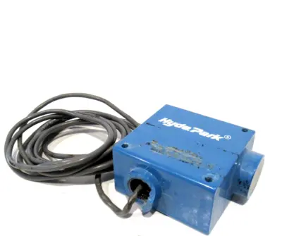 USED HYDE PARK SM500A-075 SUPERPROX PROXIMITY SENSOR SM500A075