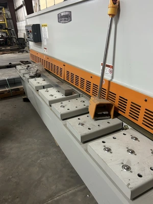 Used 1900 TOMMY INDUSTRIES TI1025 Power Squaring Shears (Inch) Oklahoma US | Revelation Machinery #1402812