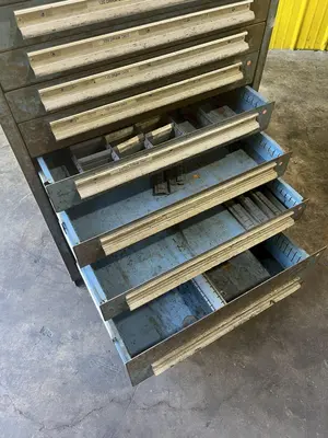 USED LYON