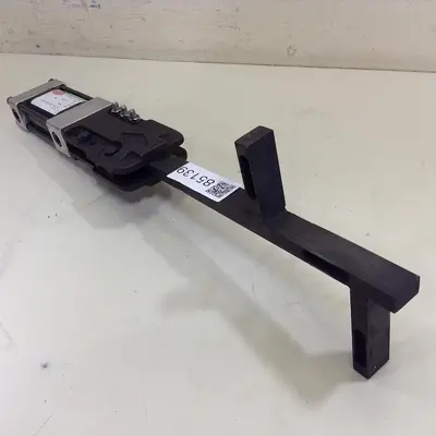 USED DESTACO 841-MR