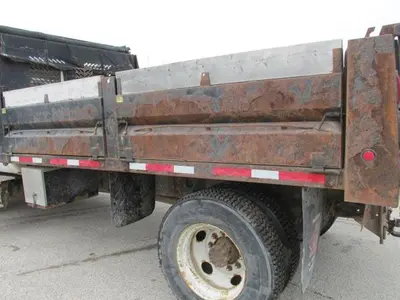 Used 2006 FORD F 650 Dump trucks Manitoba CA | Conquest Truck & Auto Sales #1421333