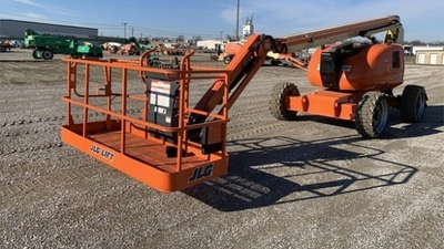 USED 2021 JLG 600 AJ