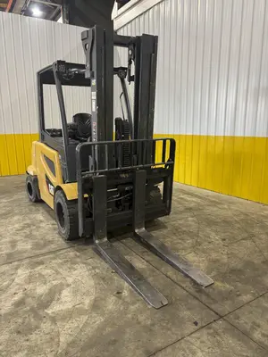 USED CAT 2EP11000