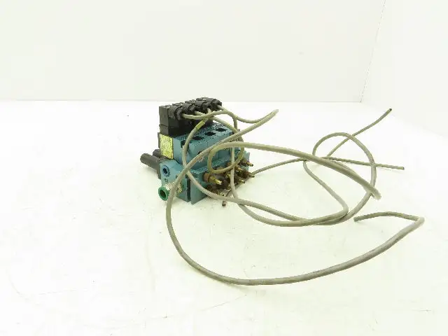 MAC 45A-LAJ-DAAJ-1KA Pneumatic Air Solenoid Valve 120V 120psi Manifold 4 Station
