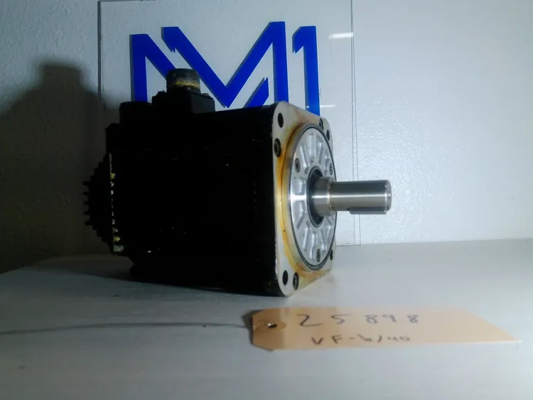 Used YASKAWA SGMG-13A2AB Servo Motors | MachineStation #947196