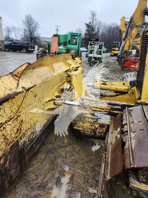 USED 2006 KOMATSU D61PX-15