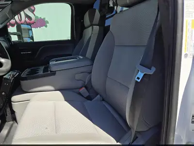 USED 2022 CHEVROLET SILVERADO 5500HD