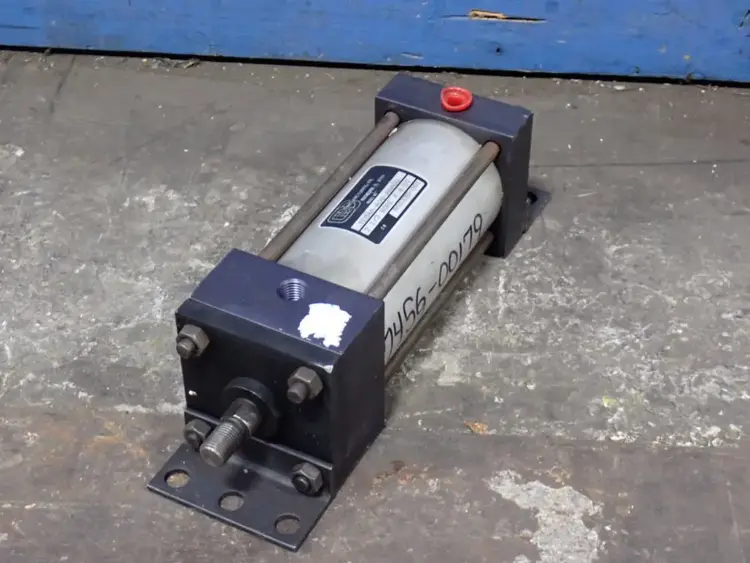 Used C&C MANUFACTURING INC TE04AA08AAA00 Cylinders | HGR 24 #731252