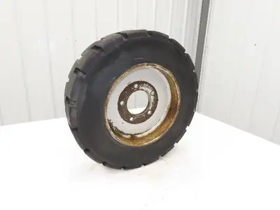 PowerBoss Minuteman SW/62U Front Tire Solid Rubber 500 X 8 With 5 Lug Rim