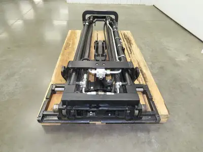 Yale Forklift Mast 193" 3-Stage Tilt Class 2 Electric 3450lbs ERP035VTN36TE084