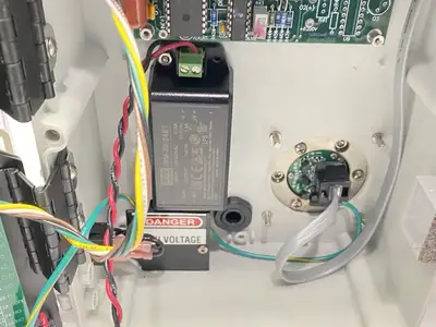 USED ALPHA OMEGA INSTRUMENTS SERIES 3000 TRACE OXYGEN ANALYZER 100-240V