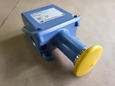 NEW UNITED ELECTRIC CONTROLS H100-567