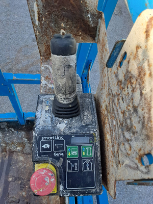 USED 2015 Genie GS-3246