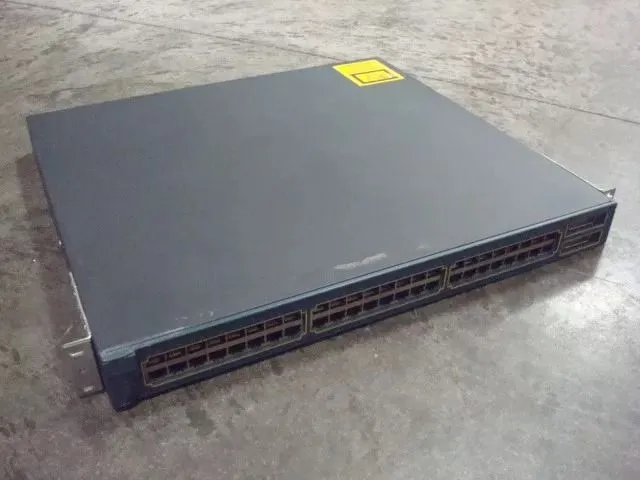 Cisco WS-C3550-48-SMI Catalyst 3550 48 Port Ethernet Switch Used