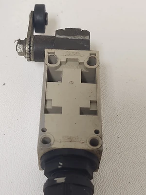 USED YAMATAKE LCS1-101