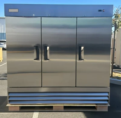 171-0122 80” Stainless Steel Self Contained 3 Door Reach In Cooler