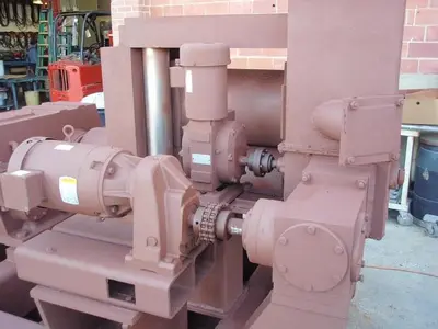 USED KOMAREK GREAVES B300