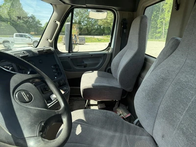 Used 2017 FREIGHTLINER CASCADIA 125 EVOLUTION Conventional trucks Tennessee US | Moore Equipment #1517247