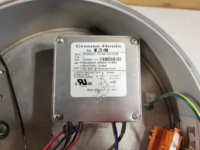NEW CROUSE-HINDS VMV5L/UNV1 S890