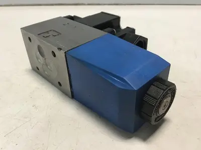USED VICKERS DG4V32AMP7H750JA100