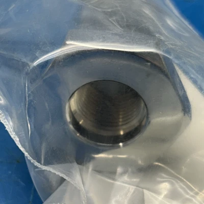 NEW T&S Brass 000821-40