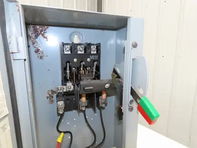 General Electric NP-161815-B Combination Motor Starter Fused 30 Amp 250VAC 10HP