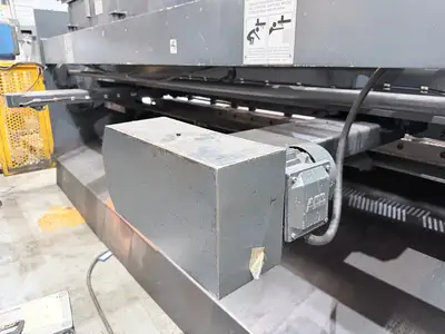 Carter Model QC12K-6 x 3200 Hydraulic Powered Guillotine